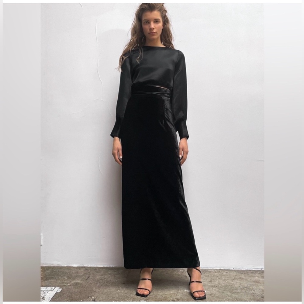 BLOGGER'S FAVE! Zara Velvet Long Maxi Black Skirt Sz M NWT